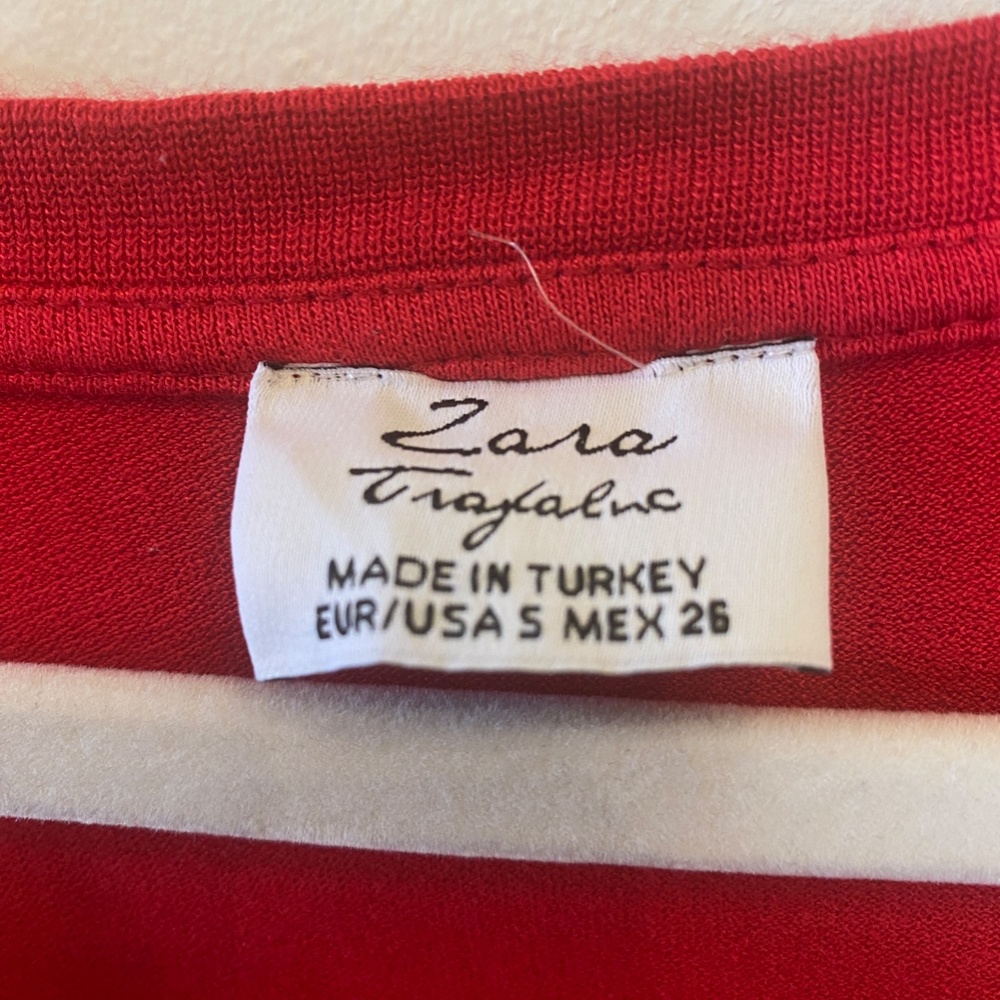 Red Zara t-shirt dress - Picture 2 of 3